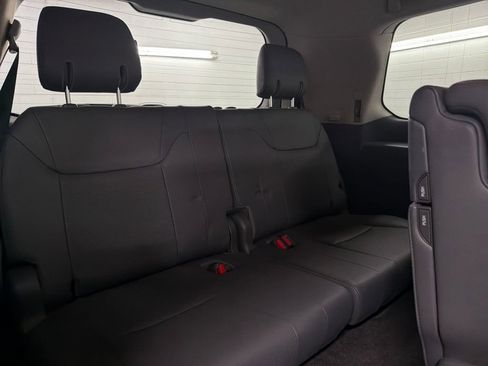 Used 2010 Lexus LX 570 4WD image 28