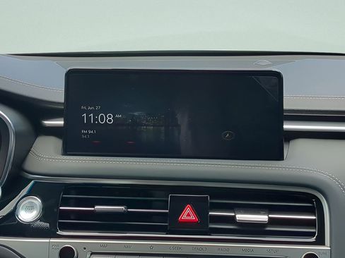 Used 2026 Genesis G70 2.5T image 17