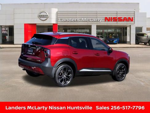 Used 2025 Nissan Kicks SR image 3