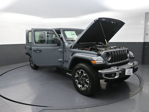New 2026 Jeep Gladiator Sport AWD/4WD image 30