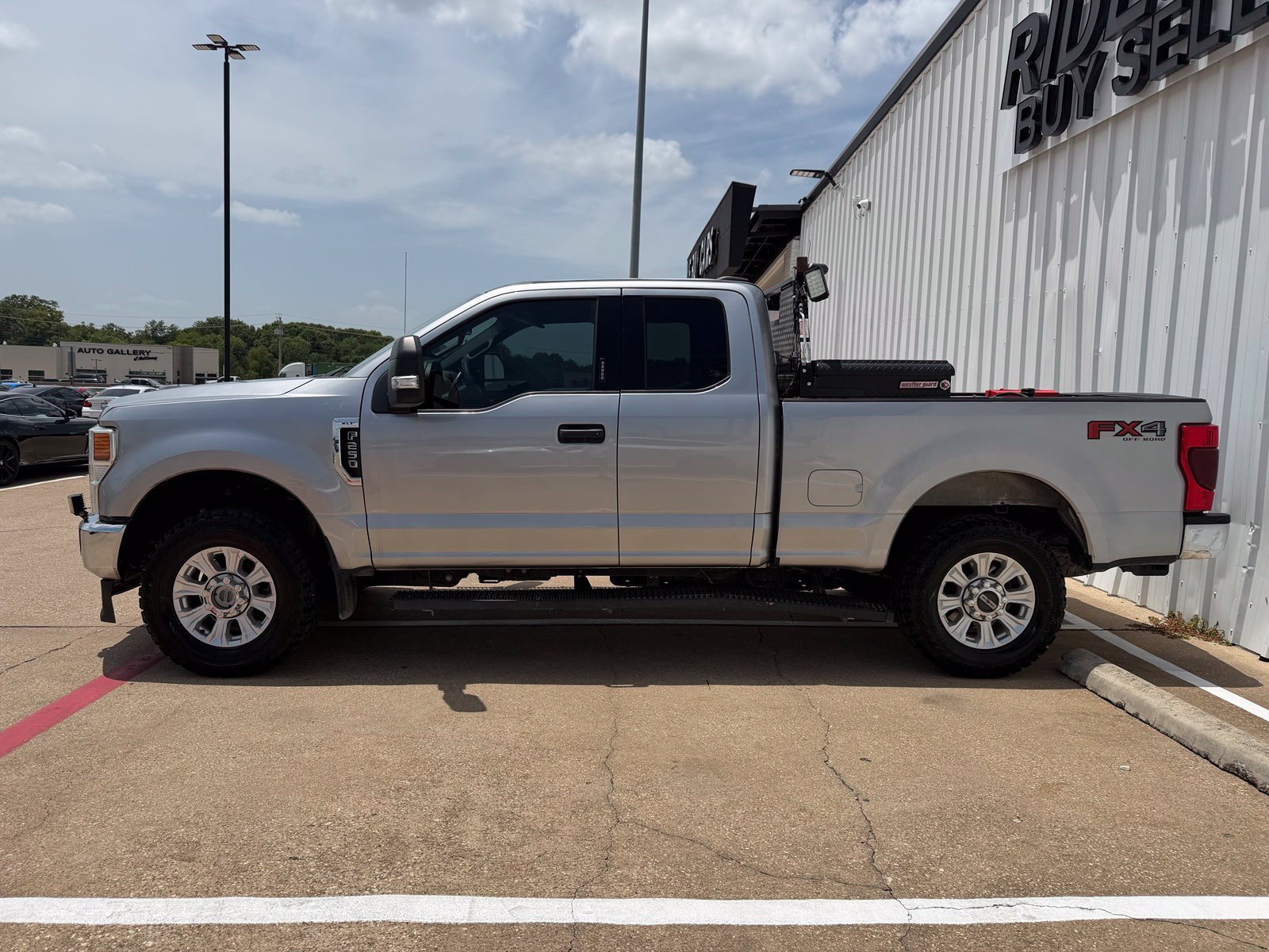Used 2020 Ford F250 XLT w/ XLT Value Package AWD/4WD image 3