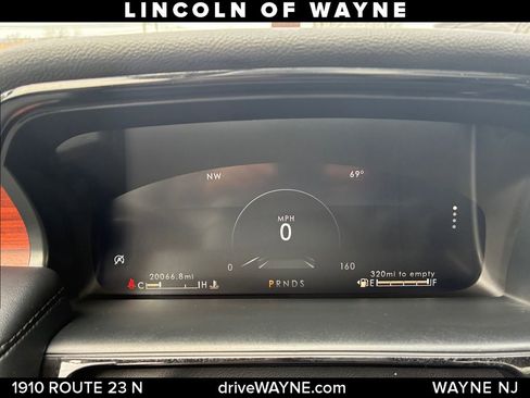 Certified 2022 Lincoln Nautilus Reserve AWD/4WD image 17