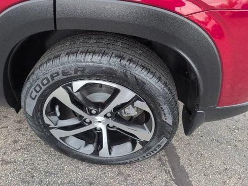 Used 2024 Chevrolet Trax RS FWD image 13