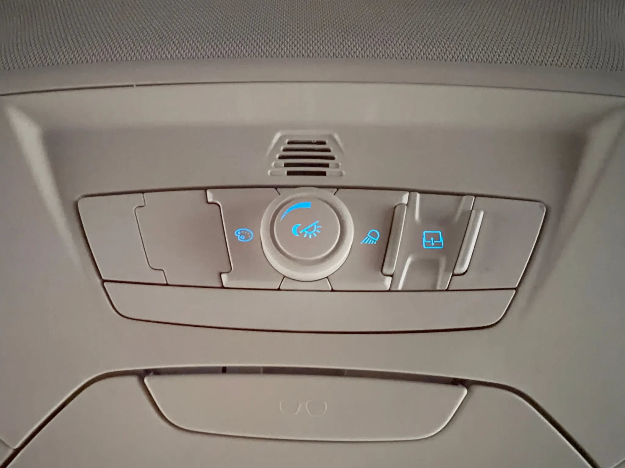 Used 2014 Ford Focus Titanium FWD image 35