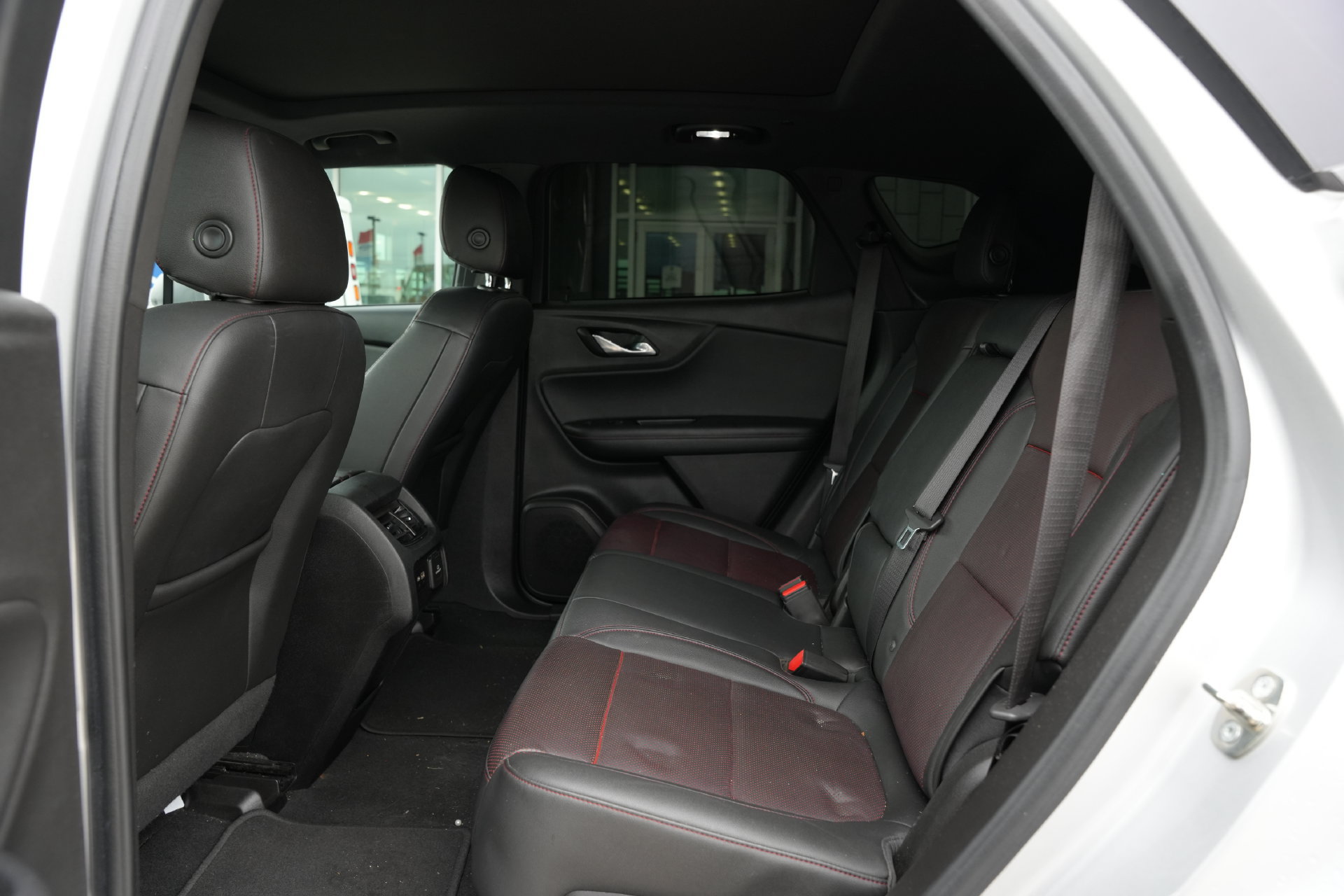 Used 2019 Chevrolet Blazer RS AWD/4WD image 18