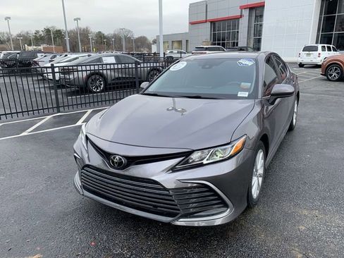 Certified 2023 Toyota Camry LE image 1