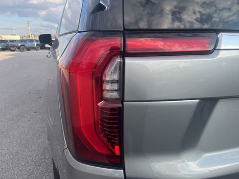 New 2026 GMC Yukon XL Elevation image 6