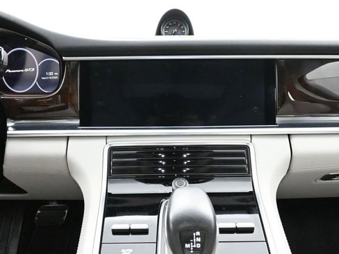 Certified 2020 Porsche Panamera GTS image 13