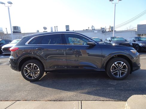 Certified 2025 Audi Q5 Premium Plus w/ Premium Plus image 6