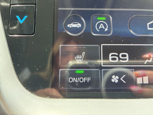 Used 2023 Subaru Outback Premium AWD/4WD image 22