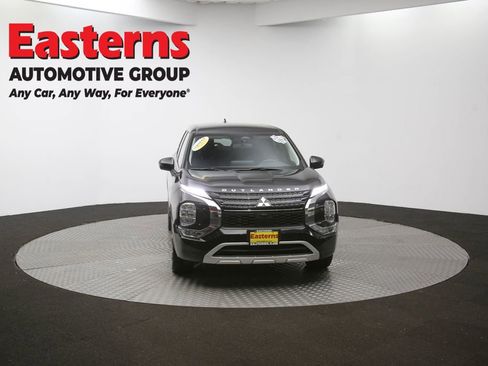 Used 2023 Mitsubishi Outlander SE AWD/4WD image 53