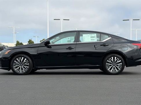 New 2026 Nissan Altima 2.5 SV FWD image 7