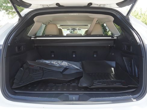 Used 2023 Subaru Outback Limited AWD/4WD image 10