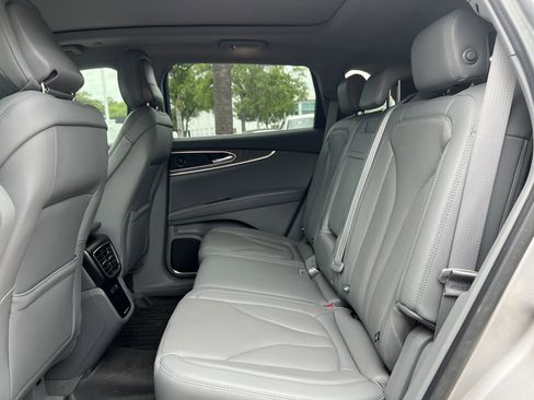 Used 2020 Lincoln Nautilus Reserve w/ Equipment Group 201A FWD image 31