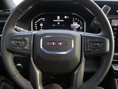 Used 2025 GMC Sierra 2500 AT4 w/ AT4 Premium Plus Package image 23