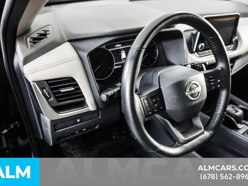 Used 2025 Nissan Rogue SV FWD image 35