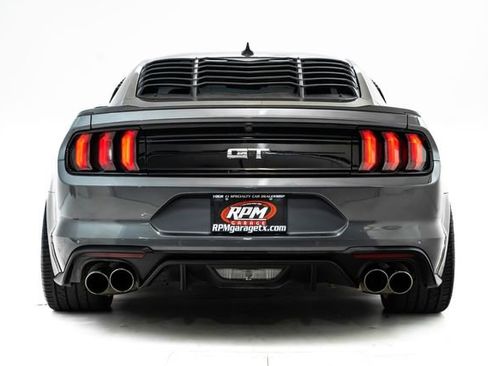 Used 2021 Ford Mustang GT RWD image 3