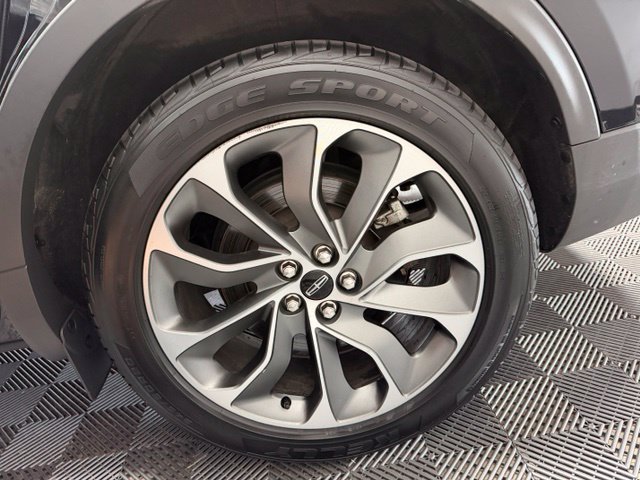 Used 2023 Lincoln Nautilus Reserve AWD/4WD image 44
