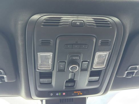 Used 2023 GMC Yukon Denali Ultimate AWD/4WD image 14