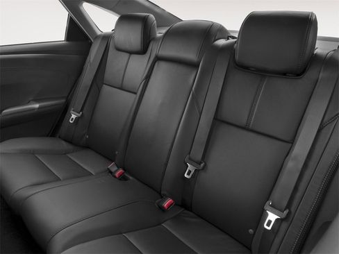 Used 2016 Toyota Avalon Touring image 8