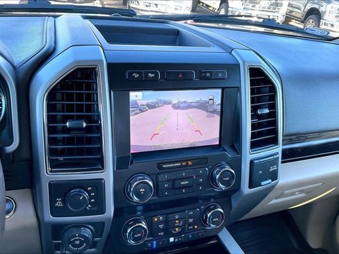 Used 2020 Ford F150 Lariat image 25