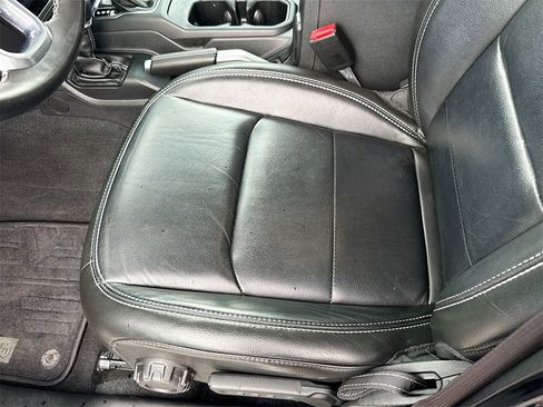 Used 2022 Jeep Gladiator Overland w/ Popular Equipment Package image 21