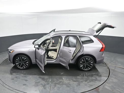 New 2026 Volvo XC60 T8 Ultra w/ Protection Package Premier image 48