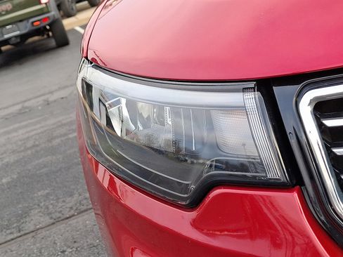 Certified 2024 Jeep Compass Limited image 9