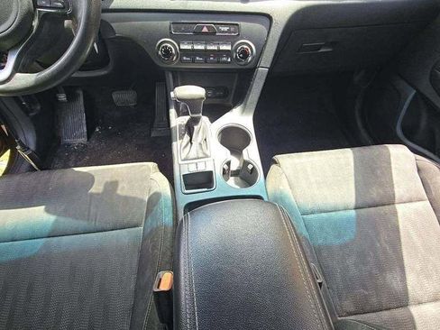 Used 2017 Kia Sportage LX FWD image 3