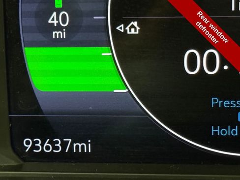 Used 2023 Chevrolet Bolt EUV LT image 22