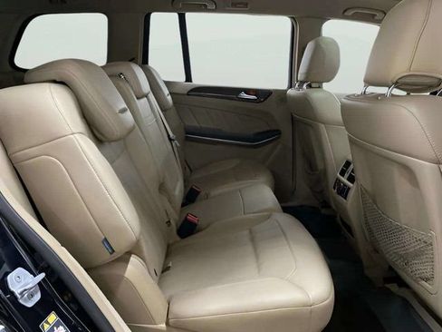 Used 2013 Mercedes-Benz GL 450 4MATIC image 25