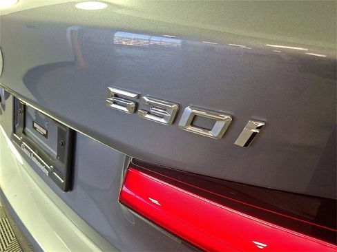 Certified 2023 BMW 530i xDrive image 31