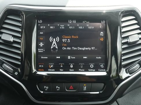 Used 2021 Jeep Cherokee Limited w/ Elite Package AWD/4WD image 20