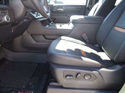 New 2026 GMC Sierra 3500 AT4 w/ Technology Package AWD/4WD image 11