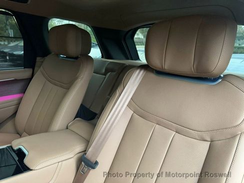Used 2025 Land Rover Range Rover Long Wheelbase Autobiography image 13