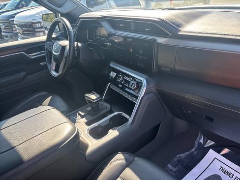 Used 2024 GMC Sierra 1500 Denali w/ Denali Reserve Package AWD/4WD image 13