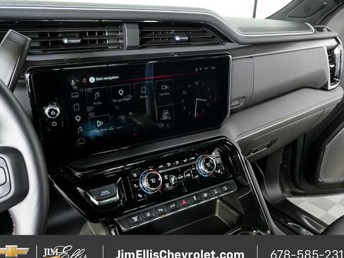 Used 2025 GMC Sierra 2500 AT4X AWD/4WD image 13