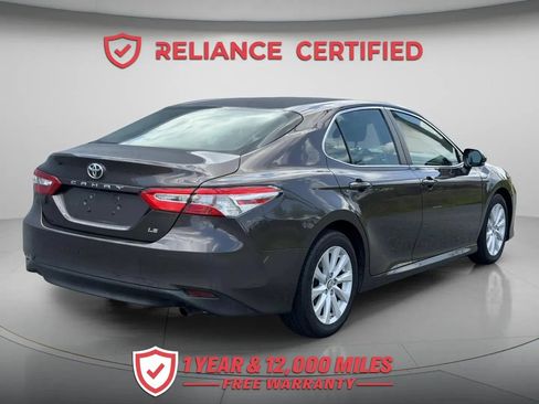 Used 2018 Toyota Camry LE FWD image 5
