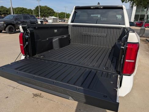 Certified 2026 Toyota Tacoma SR5 AWD/4WD image 26