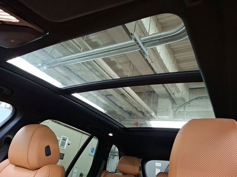 Used 2023 BMW X5 xDrive40i w/ Premium Package image 11