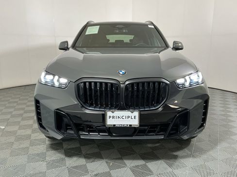 Certified 2026 BMW X5 sDrive40i RWD image 3