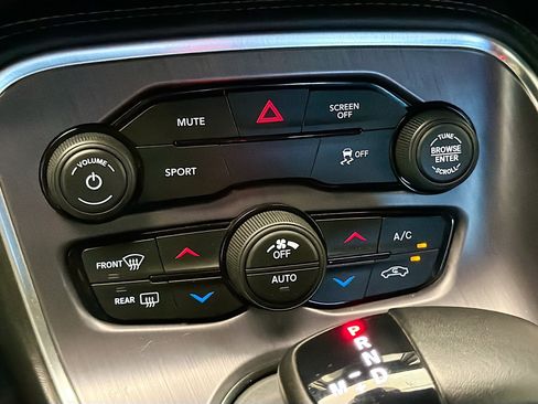 Used 2018 Dodge Challenger SXT w/ Blacktop Package RWD image 10