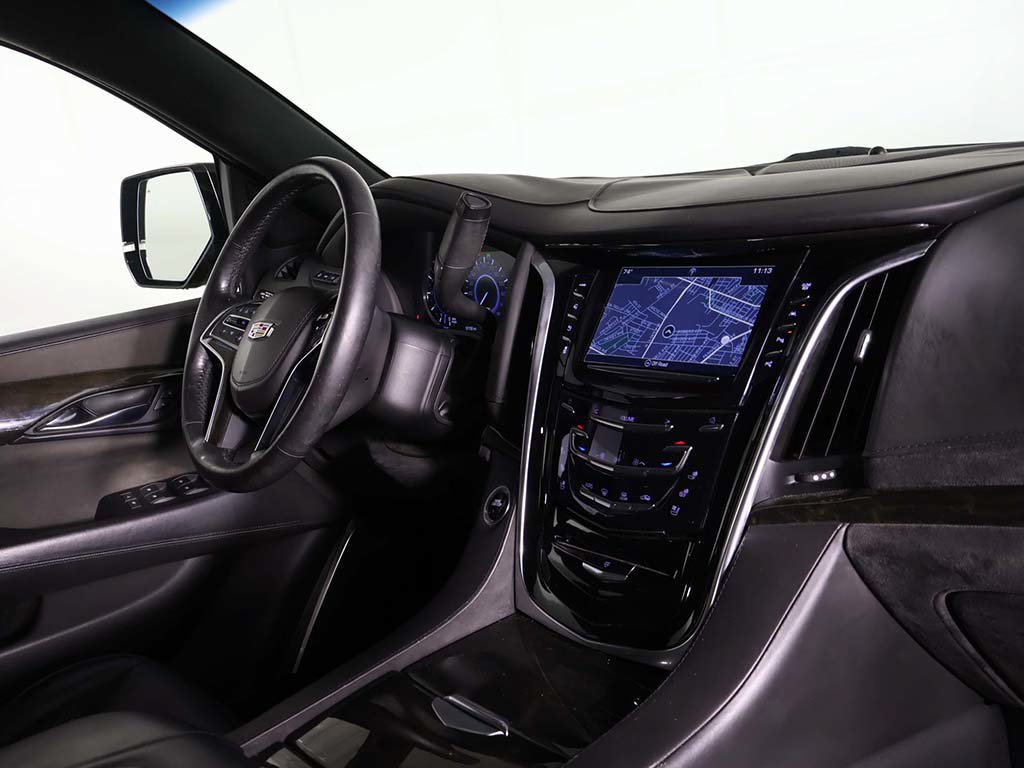 Used 2020 Cadillac Escalade Platinum AWD/4WD image 44