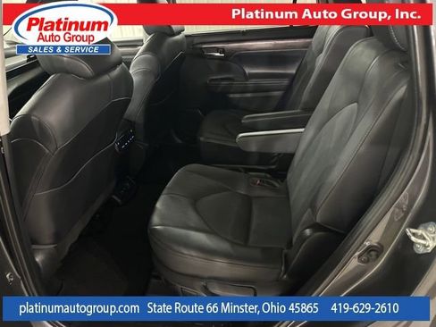 Used 2021 Toyota Highlander Platinum image 41