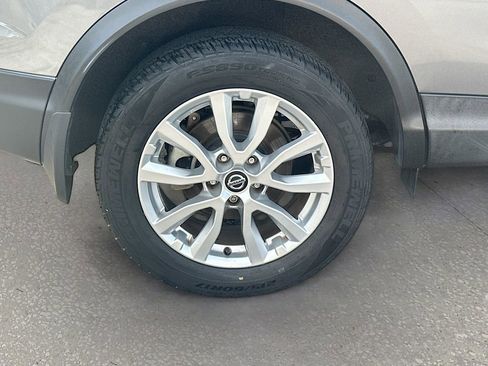 Used 2020 Nissan Rogue Sport SV w/ Technology Package FWD image 29
