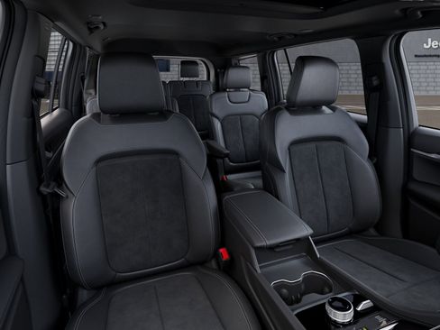 New 2026 Jeep Grand Cherokee L 4WD image 16