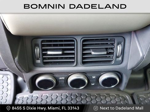 Used 2023 Land Rover Defender 110 X image 10