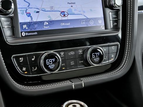 Used 2019 Bentley Bentayga AWD/4WD image 35