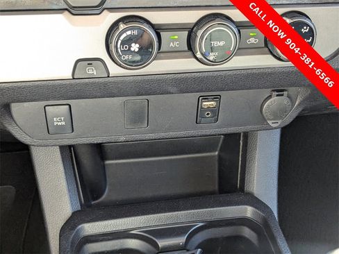 Used 2016 Toyota Tacoma SR image 22
