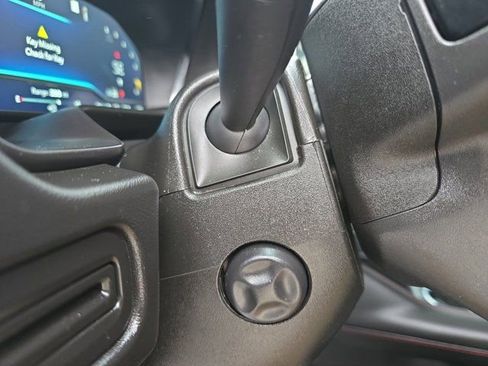 Used 2022 Chevrolet Suburban RST w/ Luxury Package image 31